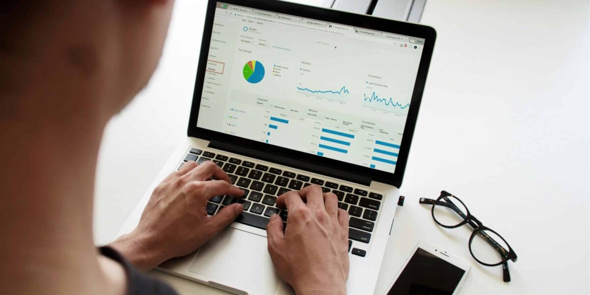 Building-a-Smart-Data-Retention-Policy_-What-Your-Small-Business-Needs-to-Keep-and-Delete-scaled.jpg